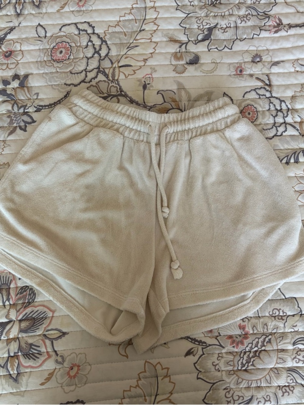 Aritzia Wilfred Cream Terry Drawstring Shorts